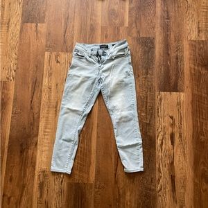 Skinny light wash ankle jeans